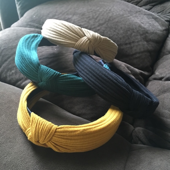 'Mona' Ribbed Knit Single Knot Cloth Headband - Picture 7 of 8